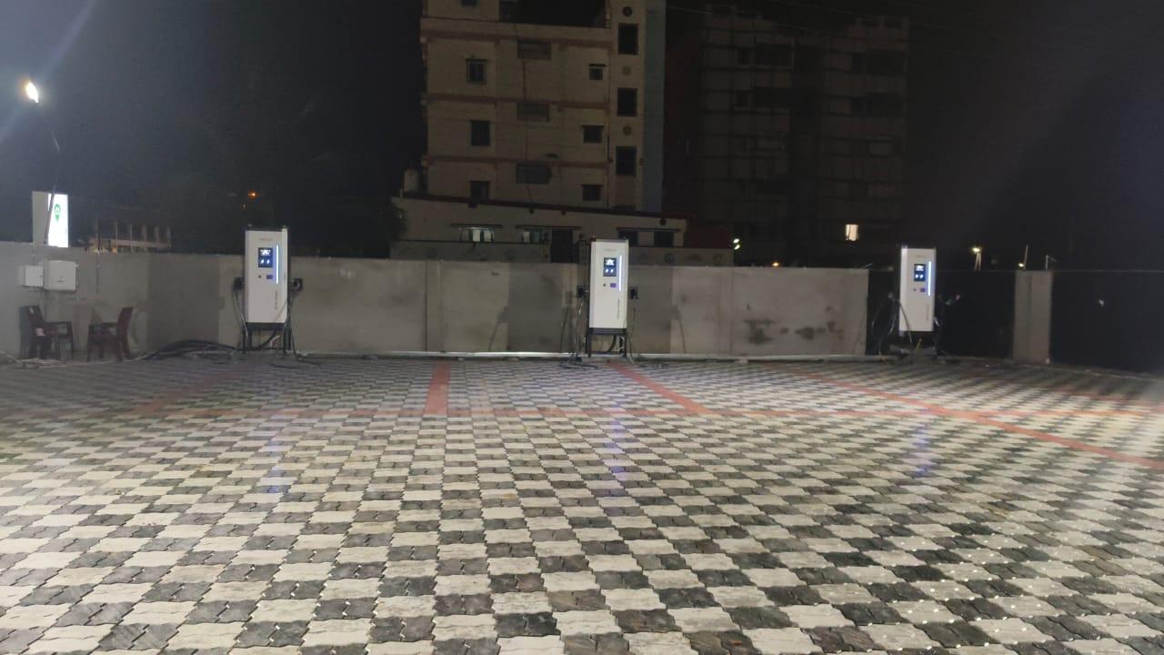 https://voltran-space.blr1.digitaloceanspaces.com/null/voltran/stations/686cfe63d2faf23bcd2148d0/image_1759575491073_WhatsApp%20Image%202025-10-04%20at%2016.26.42.jpeg